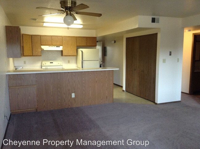 Building Photo - 2 br, 1 bath House - 236 E Carlson