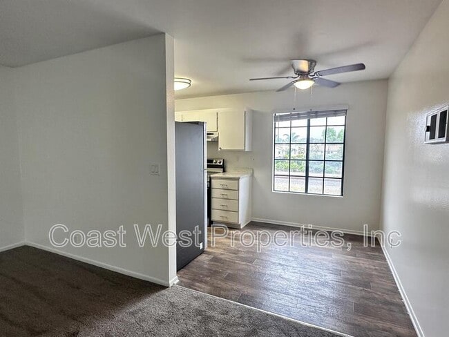 Building Photo - 382 Acacia Ave