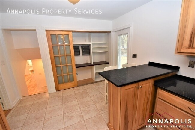 Building Photo - 90 Avondale Cir