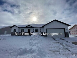 Building Photo - 583 Lincoln St
