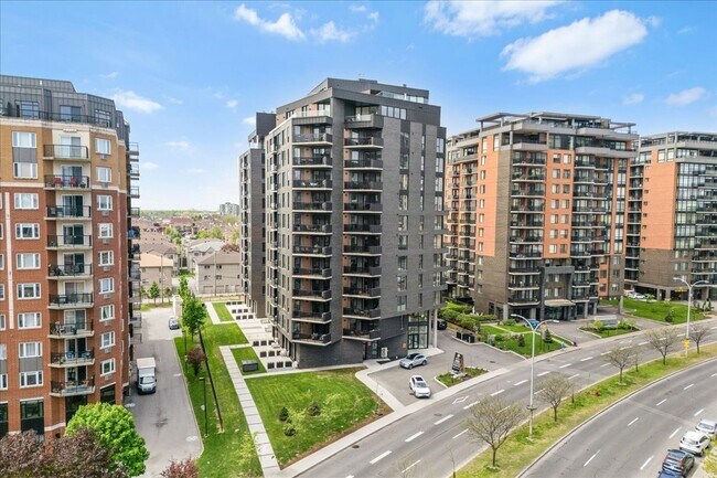Building Photo - 1700 Boul Angrignon