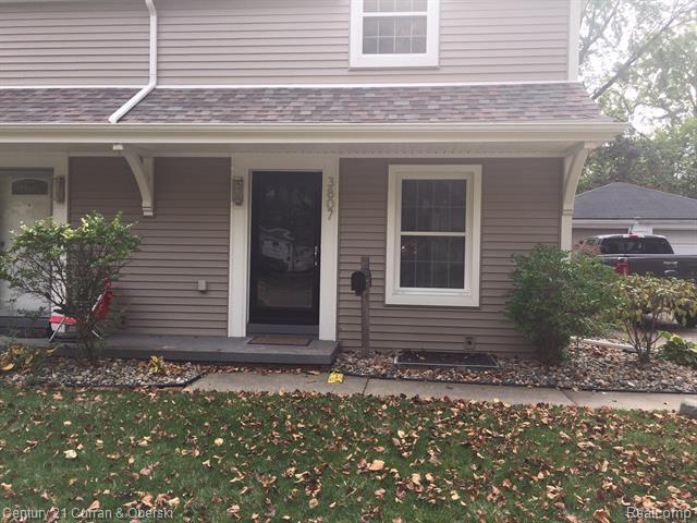Primary Photo - 3807 Brewster St