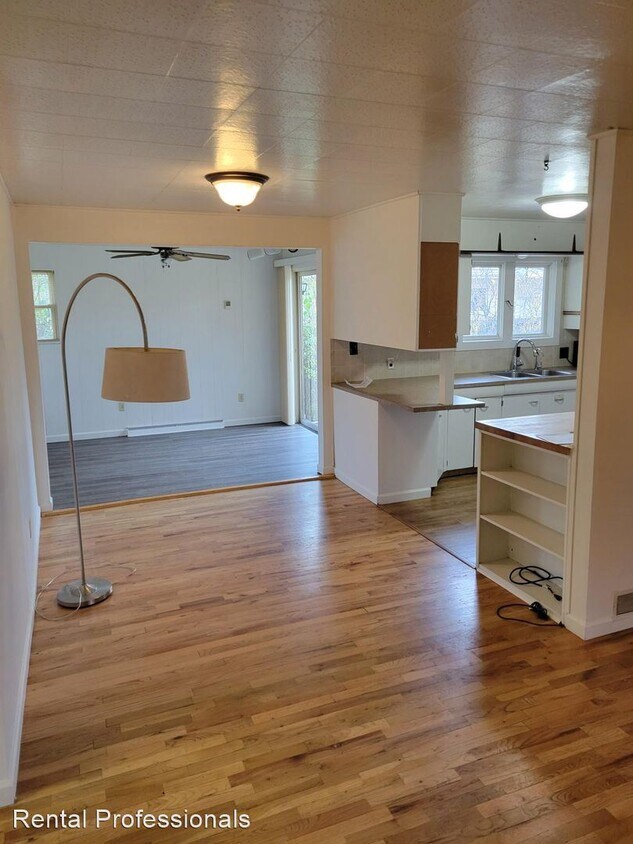 3 br, 1.5 bath House 2601 W. Babcock House Rental in Bozeman, MT