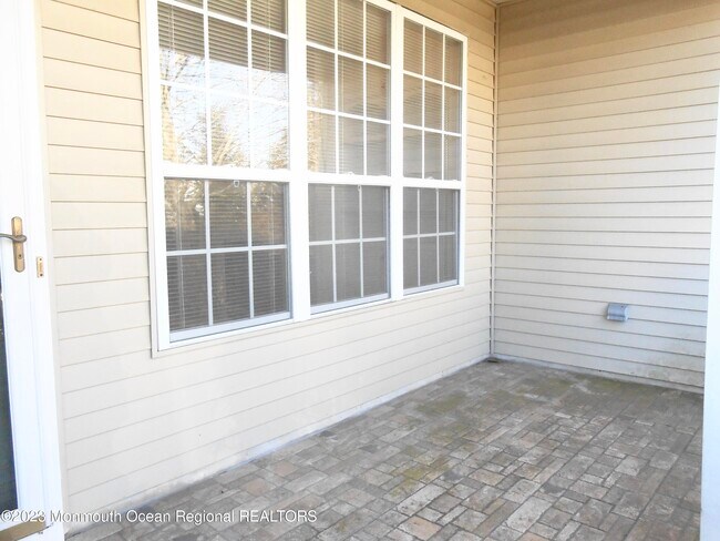 Building Photo - 48 Deer Chase Ln