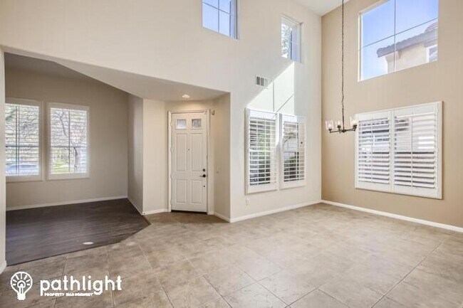 Building Photo - 35653 Abelia St, Murrieta, CA, 92562