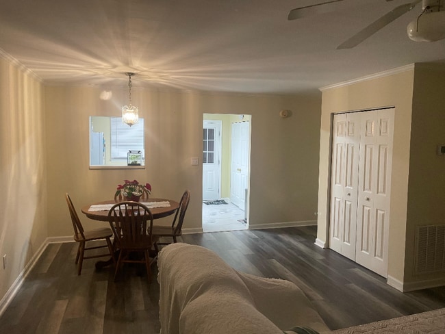 Photo - 623 Whitehall Rd Apartment