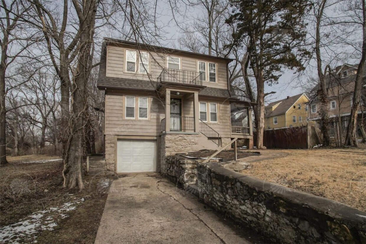 Primary Photo - 3708 E 61st St
