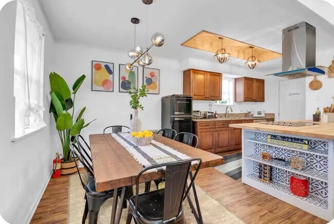 Foto del edificio - 5755 Cartagena St