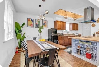 Building Photo - 5755 Cartagena St