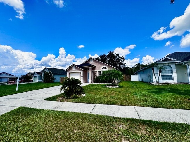 Building Photo - 9606 Chandon Dr