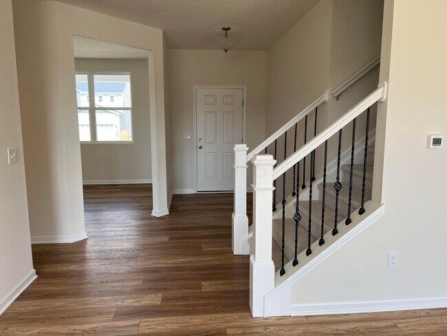 Building Photo - 305 Raccoon Ave