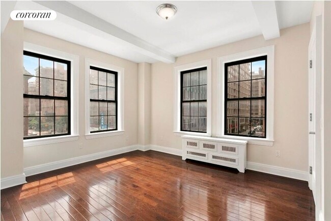 Building Photo - 175 W 76th St