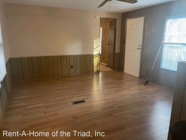 Building Photo - 2 br, 1.5 bath House - 824 A Hwy 150