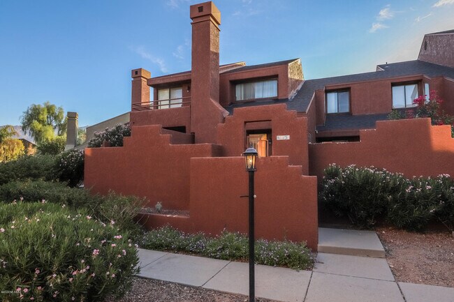 Building Photo - 4021 N Weimer Pl