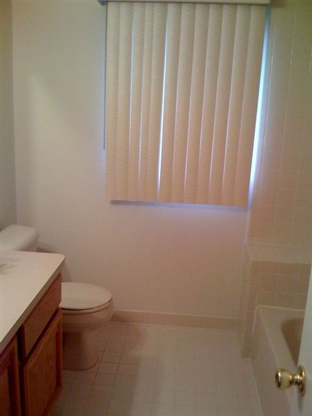 Building Photo - 48690 Southway Dr