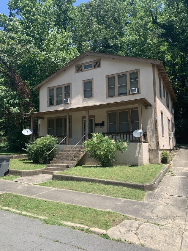 220 Cedar St Unit 3, Hot Springs, AR 71901 Apartments at 220 Cedar St