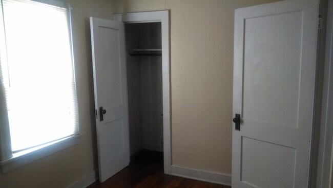 Bedroom - 1205 Hall St