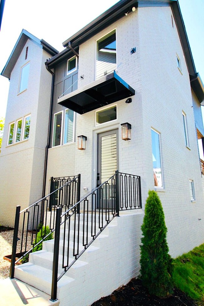 Welcome To Nashville! - Welcome To Nashville! House