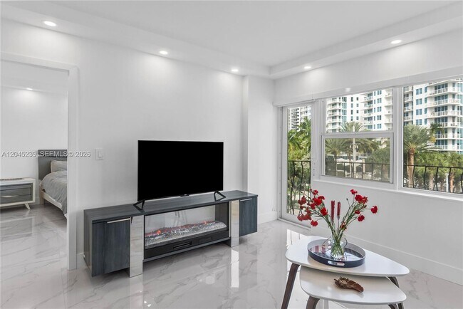 Foto del edificio - 3250 NE 28th St