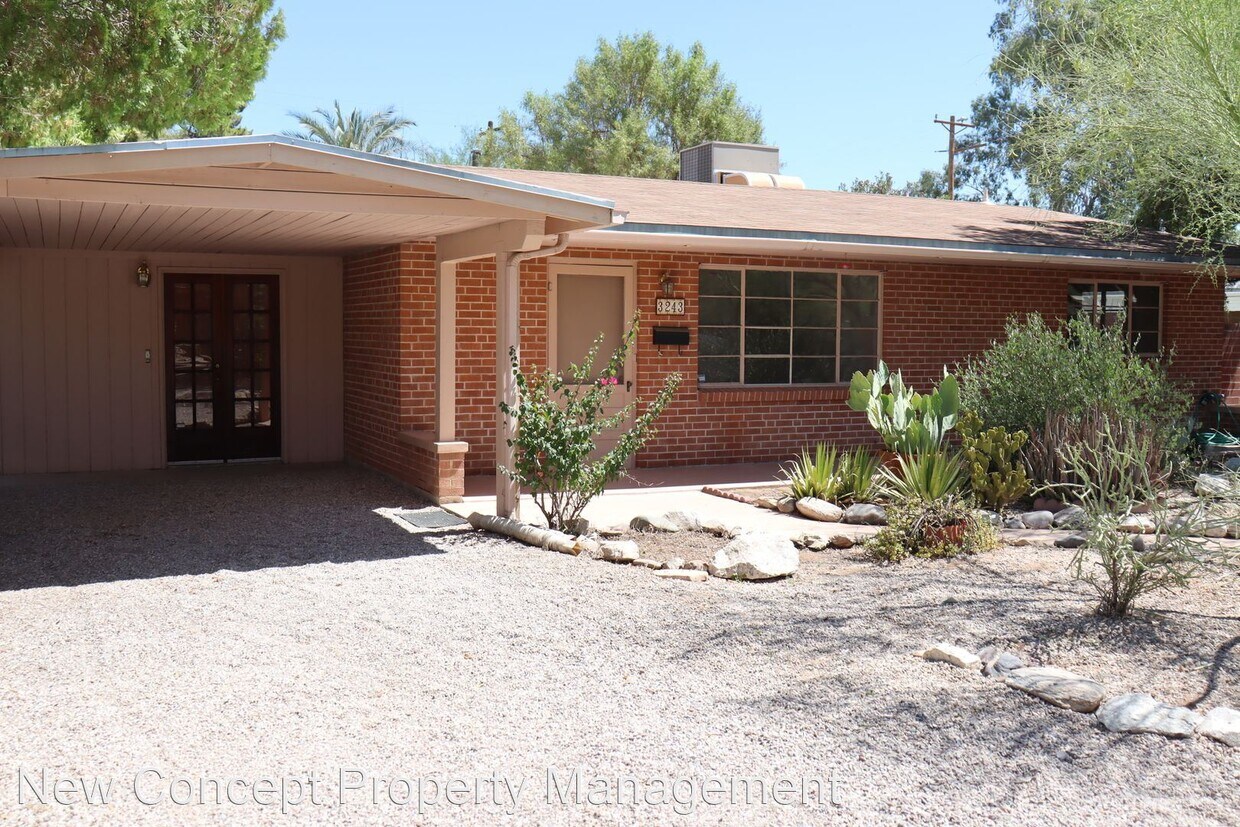 2 br, 1 bath House 3243 E Lester St House for Rent in Tucson, AZ