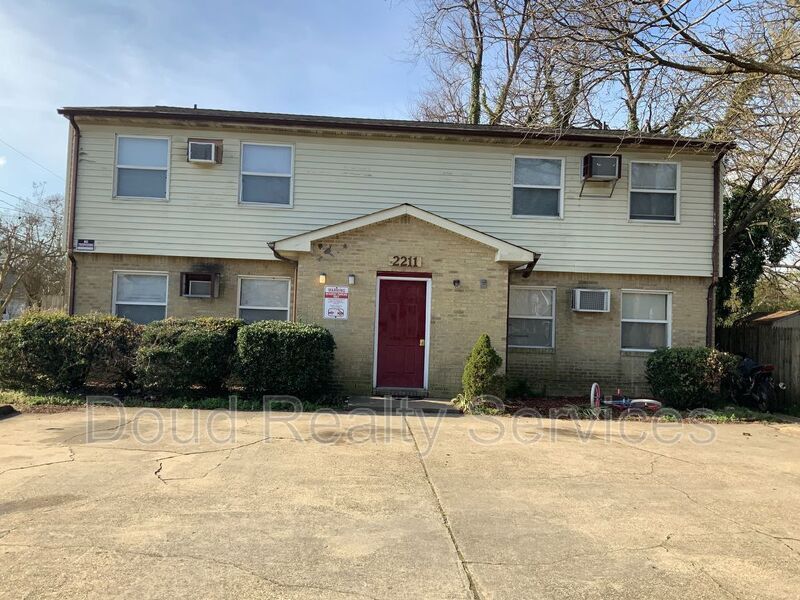 Primary Photo - 2211 Lafayette Blvd