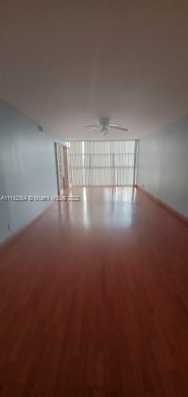 Building Photo - 600 Parkview Dr