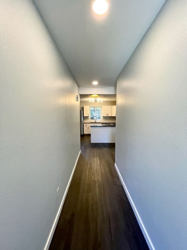 Foto del edificio - Ogden Ave, 845 NW - 00000-OGDE-00