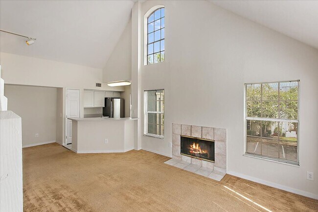 Foto del edificio - Terrific Bishops Court Townhouse!