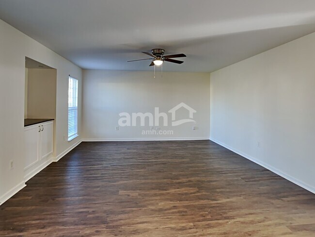Foto del edificio - 4039 Cadence Drive