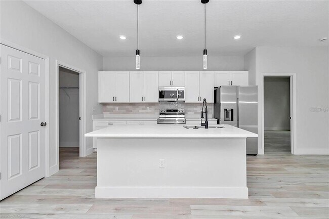 Foto del edificio - 3398 SW 165th Loop