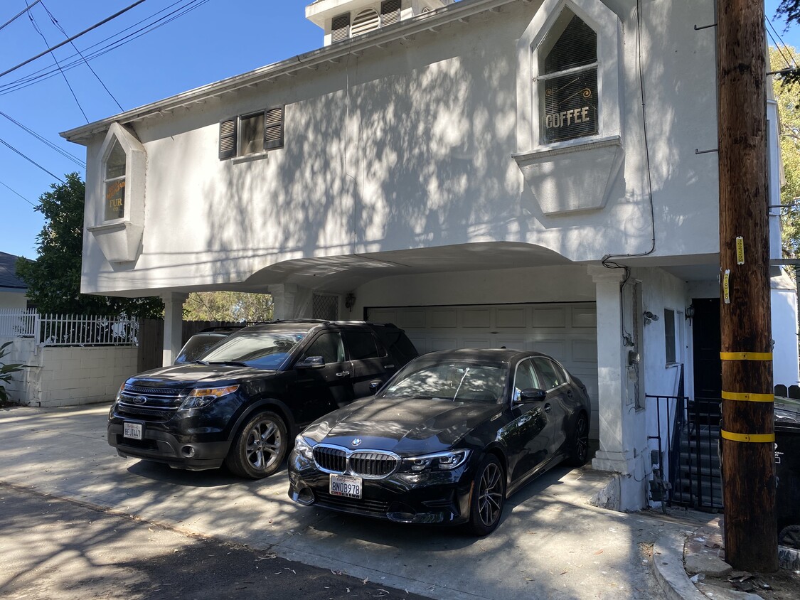 Primary Photo - 2211 Neutra Pl