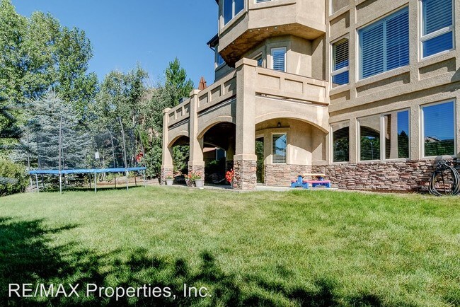 Foto del edificio - 5 br, 3.5 bath House - 2290 Mankato Court
