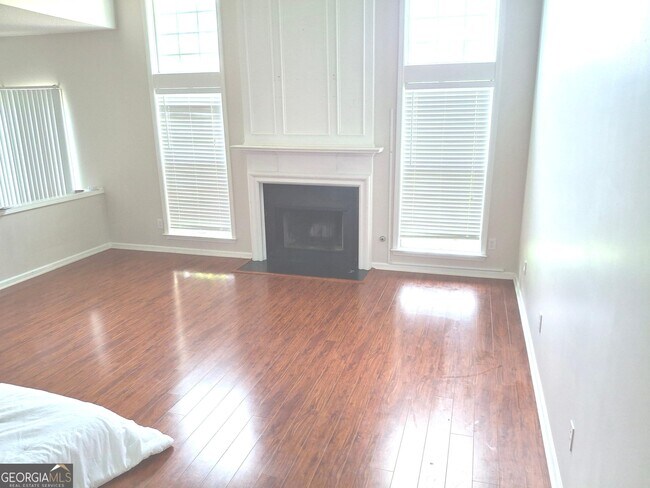 Foto del edificio - 8955 Ruel Ln