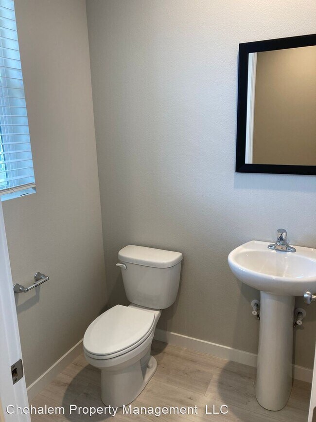 Foto del edificio - 3 br, 2.5 bath House - 222 W. 17th Street