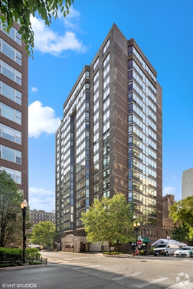 Building Photo - 21 W Goethe St