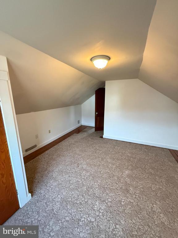 Building Photo - 11 Strawberry Ln