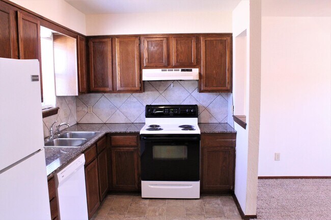 Foto del edificio - 709 S Foster Ave