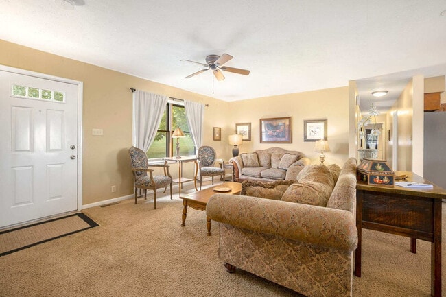 Building Photo - 560 Co Rd 102