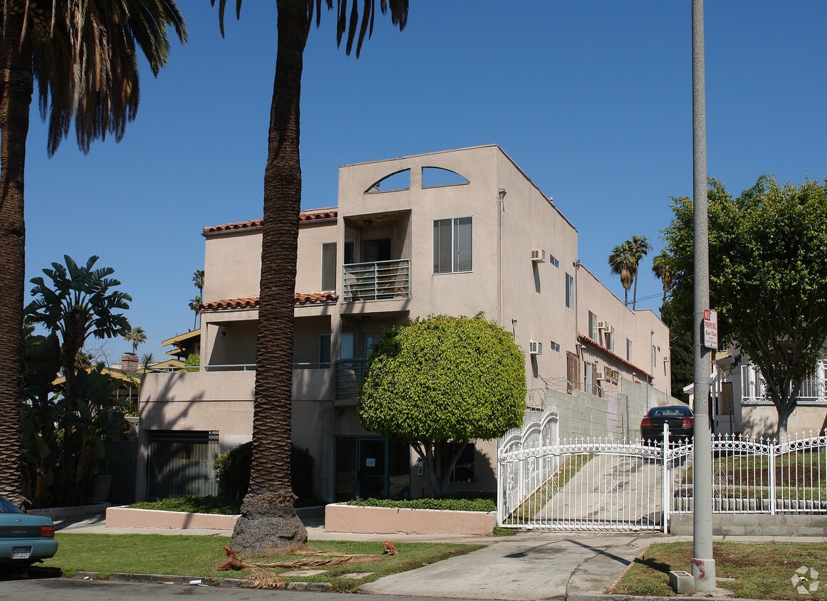 Building Photo - 564 N Ardmore Ave