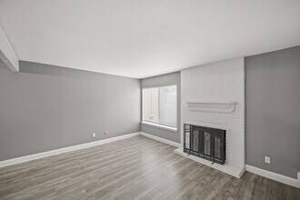 Building Photo - 2313 Crescent Park Dr