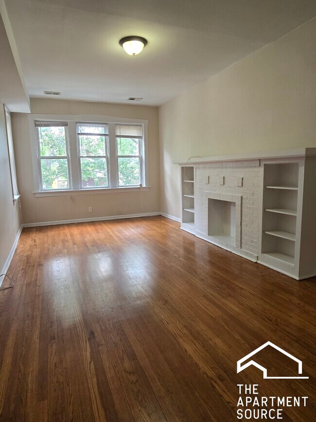 Foto del edificio - 3753 W Sunnyside Ave