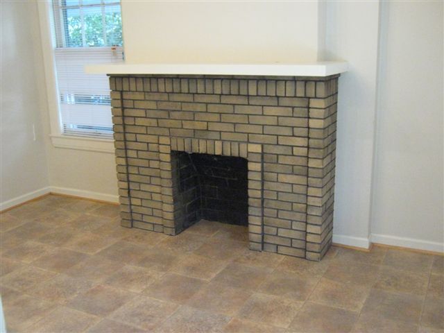 Building Photo - 657 S Limestone