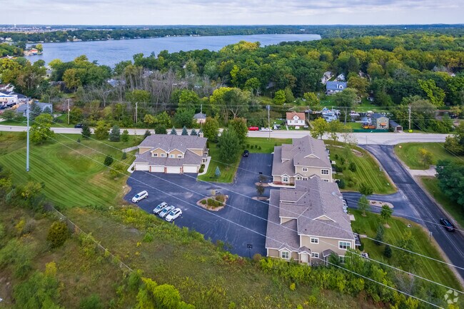 Aéreo - 1939 N Waterville Rd