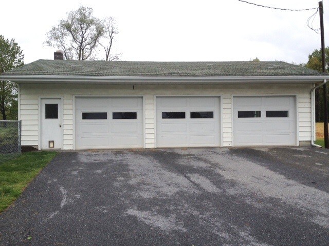 Building Photo - 503 E 28th Division Hwy