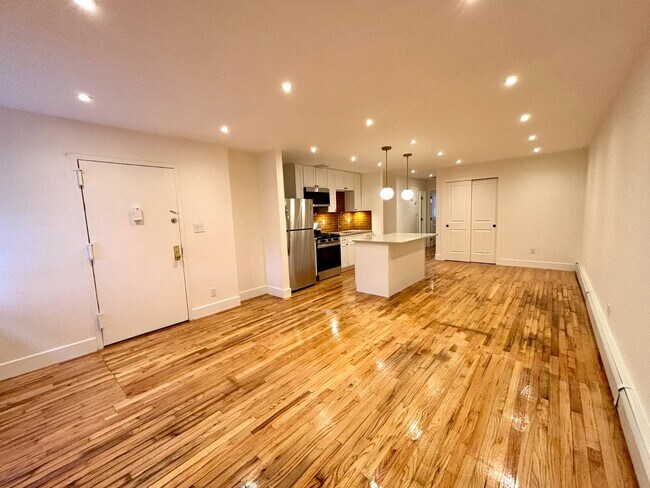 Foto del edificio - 2182 Davidson Ave