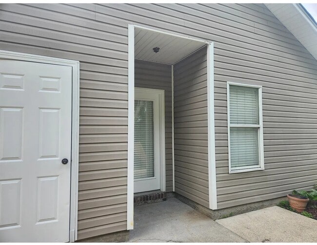 Building Photo - 5315 Cottage Ln
