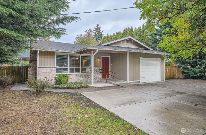Foto principal - 1411 100th St S