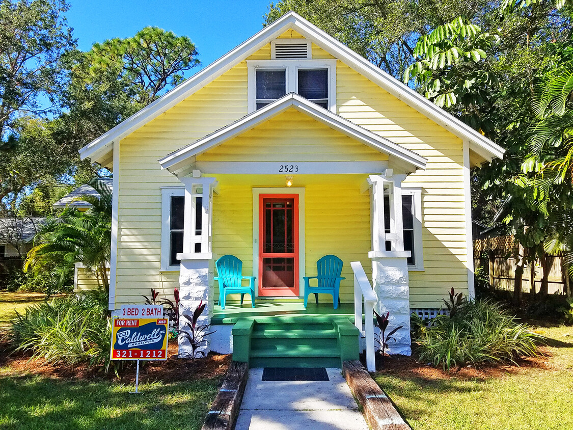 Primary Photo - Classic Gulfport Farmhouse