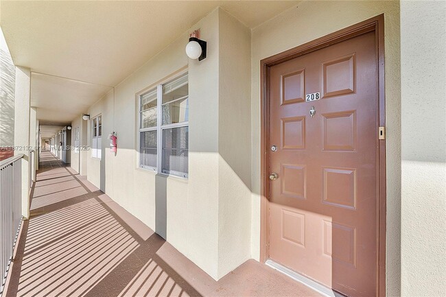 Foto del edificio - 12901 SW 15th Ct