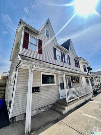 Building Photo - 34 S 11th St